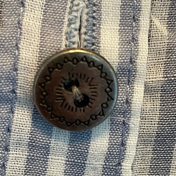 Free People Party in the Back Button Blouse Shirt size Small - Picture 8 of 9